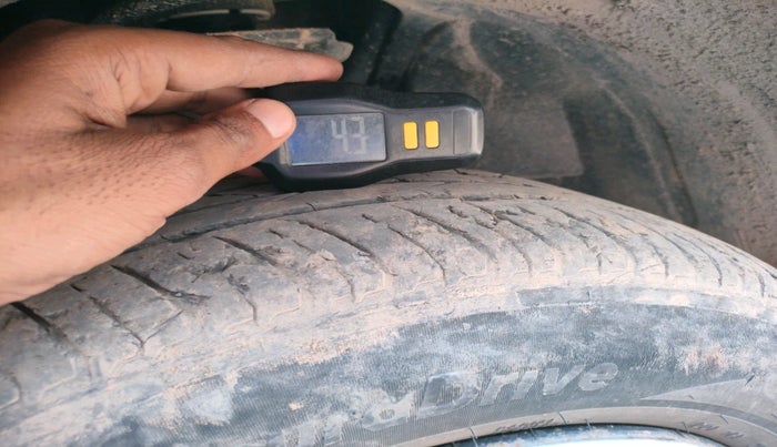 2019 Tata NEXON XM PETROL, Petrol, Manual, 1,00,231 km, tyre