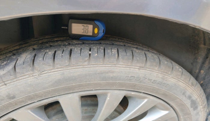 2016 Maruti Ciaz ZXI+, Petrol, Manual, 68,000 km, tyre