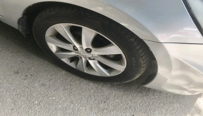 2012 Hyundai Verna FLUIDIC 1.6 VTVT SX, Petrol, Manual, 61,044 km, tyre