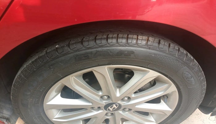 2015 Hyundai New Elantra 1.8 SX AT VTVT, Petrol, Automatic, 74,105 km, tyre