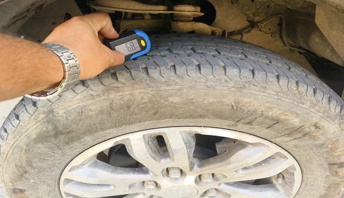 2017 Ford Endeavour TITANIUM 3.2 4X4 AT, Diesel, Automatic, 1,70,204 km, tyre