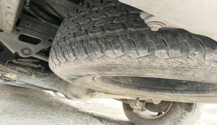 2017 Ford Endeavour TITANIUM 3.2 4X4 AT, Diesel, Automatic, 1,70,204 km, tyre