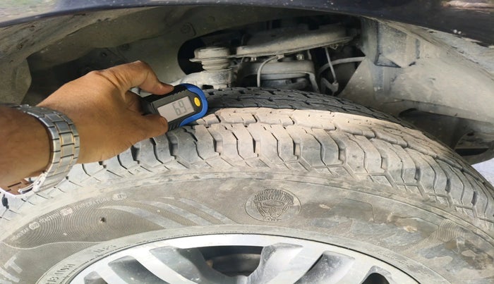 2017 Ford Endeavour TITANIUM 3.2 4X4 AT, Diesel, Automatic, 1,70,204 km, tyre