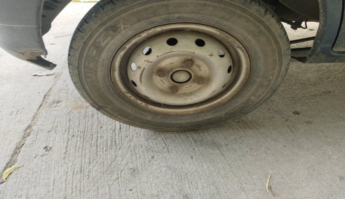 2012 Maruti Alto LXI, Petrol, Manual, 65,568 km, tyre