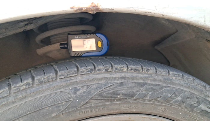 2011 Hyundai Santro Xing GL PLUS, Petrol, Manual, 1,65,227 km, tyre