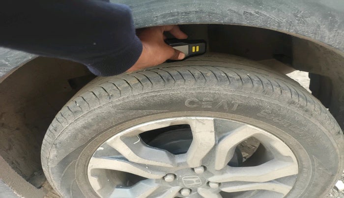 2017 Honda WR-V 1.5L I-DTEC VX MT, Diesel, Manual, 1,12,928 km, tyre