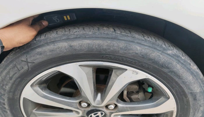 2014 Hyundai Xcent SX 1.2, Petrol, Manual, 1,14,327 km, tyre