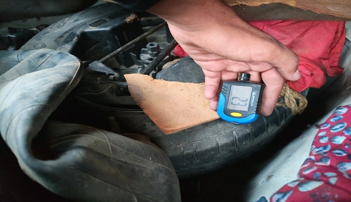 2010 Hyundai i10 MAGNA 1.2, Petrol, Manual, 1,00,814 km, tyre