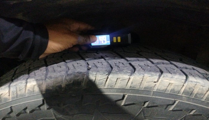 2024 Mahindra Thar AX (O) D 2WD HT, Diesel, Manual, 33,423 km, tyre