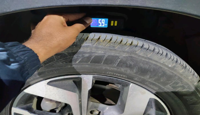 2023 KIA SONET HTX 1.0 IMT, Petrol, Manual, 8,063 km, tyre