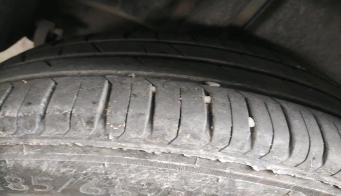 2014 Maruti Swift VDI, Diesel, Manual, 53,520 km, tyre