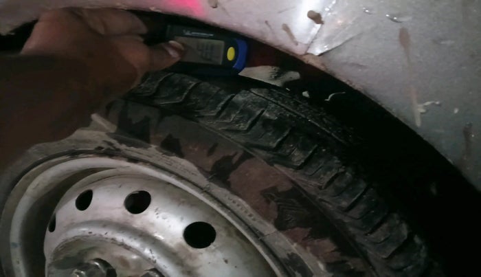 2013 Hyundai Santro Xing GL, Petrol, Manual, 82,999 km, tyre