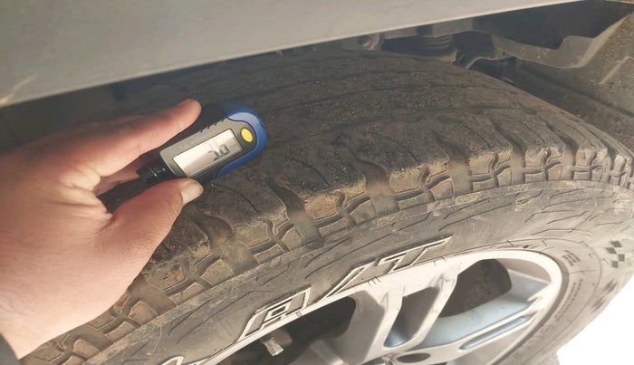 2020 Mahindra Thar LX D AT 4WD HT, Diesel, Automatic, 58,738 km, tyre