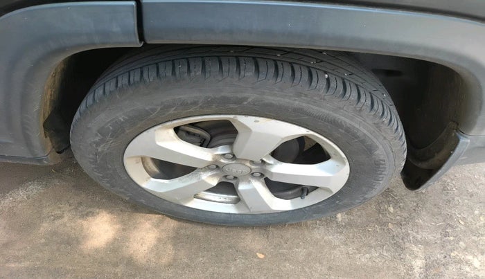 2018 Jeep Compass LONGITUDE 2.0 DIESEL, Diesel, Manual, 1,20,845 km, tyre