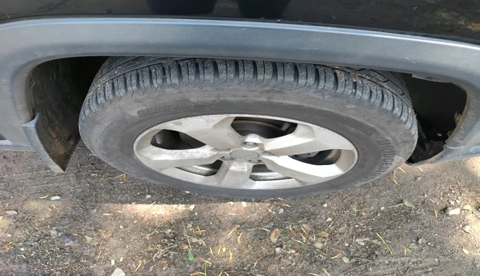 2018 Jeep Compass LONGITUDE 2.0 DIESEL, Diesel, Manual, 1,20,845 km, tyre