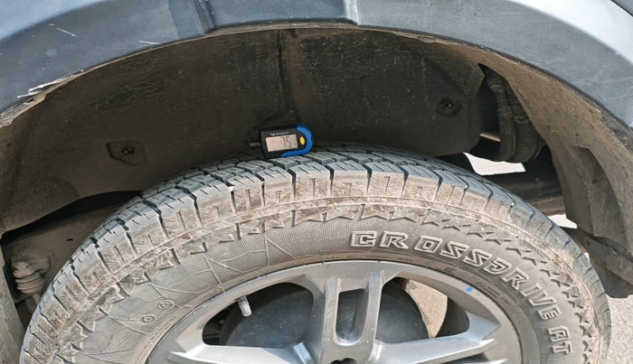 2024 Mahindra Thar LX P 2WD AT HT, Petrol, Automatic, 31,205 km, tyre