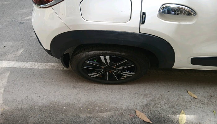 2023 Renault Kwid CLIMBER 1.0 AMT Dual Tone , Petrol, Automatic, 8,086 km, tyre