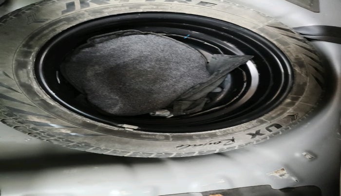 2016 Hyundai Elite i20 ASTA 1.2 (O), Petrol, Manual, 87,396 km, tyre