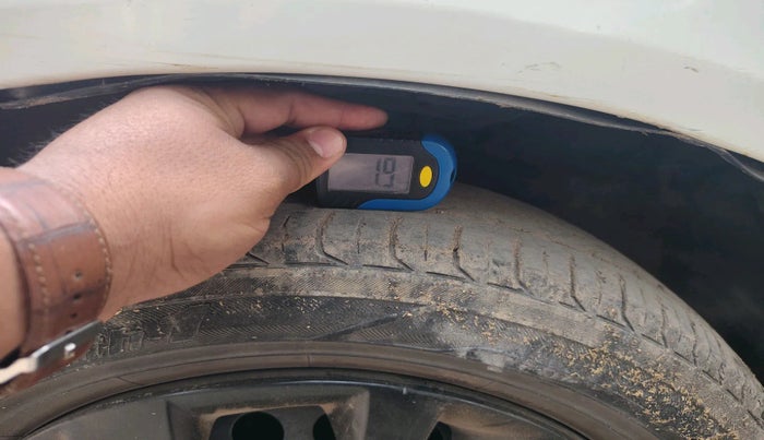 2015 Honda Brio S MT, Petrol, Manual, 56,892 km, tyre