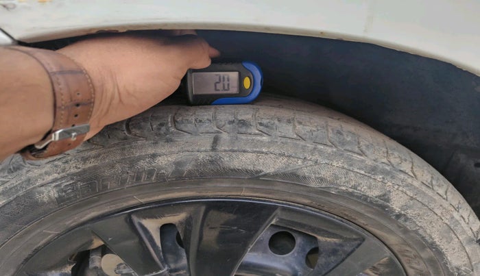 2015 Honda Brio S MT, Petrol, Manual, 56,892 km, tyre