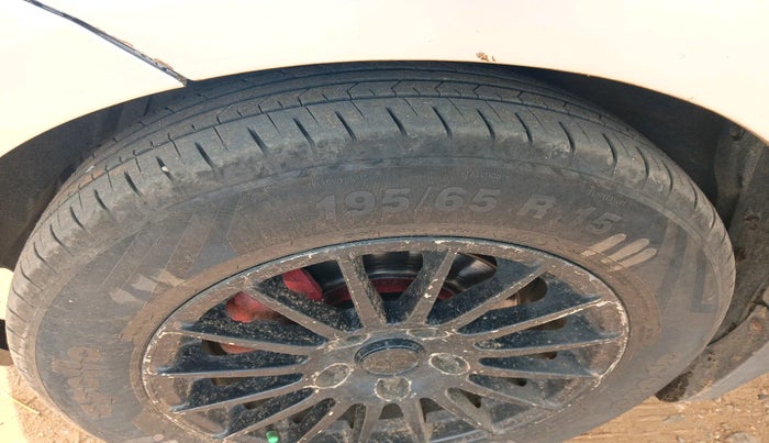 2012 Maruti Ertiga VDI, Diesel, Manual, 1,68,274 km, tyre