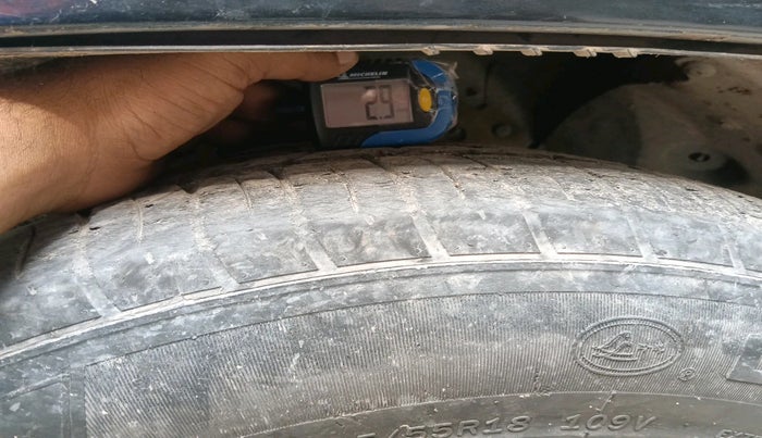 2015 Mahindra TUV300 T8 AMT, Diesel, Automatic, 89,101 km, tyre