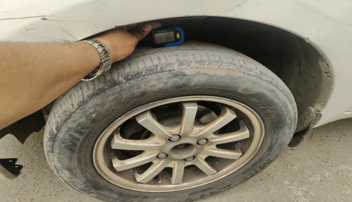 2012 Hyundai i20 MAGNA 1.2, Petrol, Manual, 60,153 km, tyre