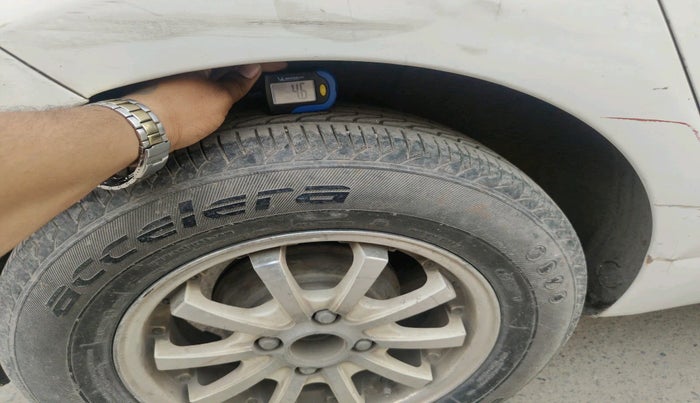 2012 Hyundai i20 MAGNA 1.2, Petrol, Manual, 60,153 km, tyre