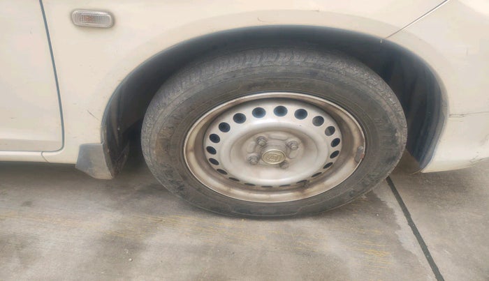 2017 Honda Amaze 1.2L I-VTEC E OPT, Petrol, Manual, 68,485 km, tyre