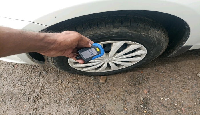 2015 Maruti Swift Dzire VDI, Diesel, Manual, 2,06,451 km, tyre