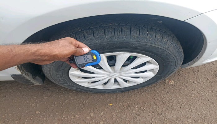 2015 Maruti Swift Dzire VDI, Diesel, Manual, 2,06,451 km, tyre