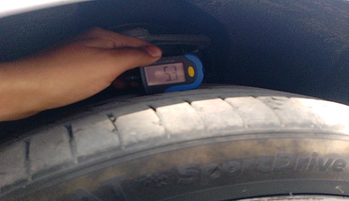 2015 Mercedes Benz S Class S350 CDI, Diesel, Automatic, 1,16,854 km, tyre