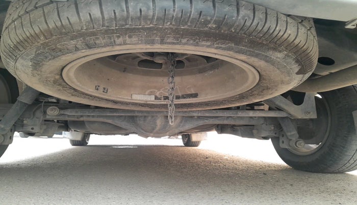 2016 Toyota Innova Crysta 2.4 GX 8 STR, Diesel, Manual, 1,74,097 km, tyre