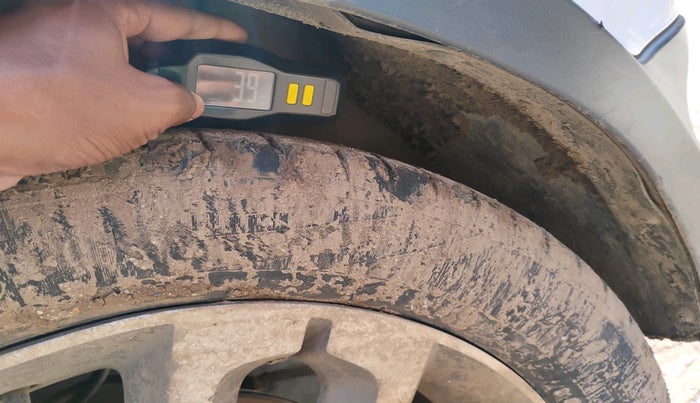 2016 Hyundai i20 Active 1.4 SX, Diesel, Manual, 1,11,490 km, tyre