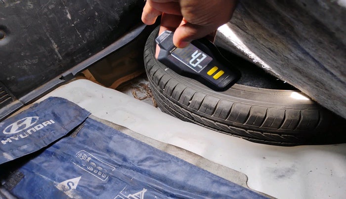 2016 Hyundai i20 Active 1.4 SX, Diesel, Manual, 1,11,490 km, tyre