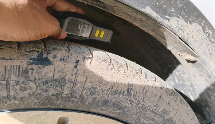 2016 Hyundai i20 Active 1.4 SX, Diesel, Manual, 1,11,490 km, tyre