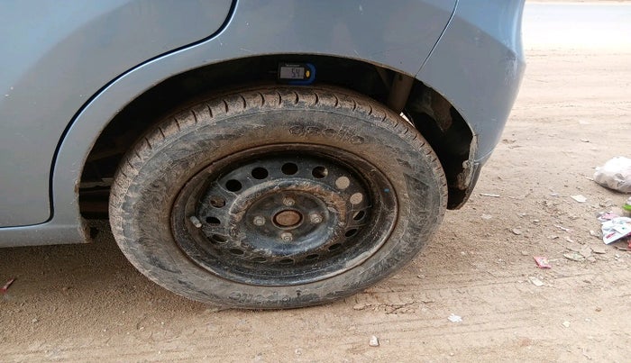 2010 Maruti Wagon R 1.0 VXI, Petrol, Manual, 91,000 km, tyre