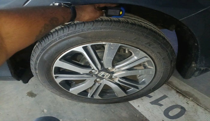 2023 Honda Amaze 1.2L I-VTEC VX, Petrol, Manual, 8,316 km, tyre