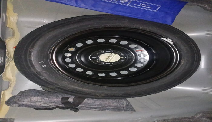 2023 Honda Amaze 1.2L I-VTEC VX, Petrol, Manual, 8,316 km, tyre