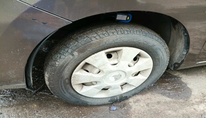 2011 Maruti Wagon R 1.0 LXI, Petrol, Manual, 64,190 km, tyre