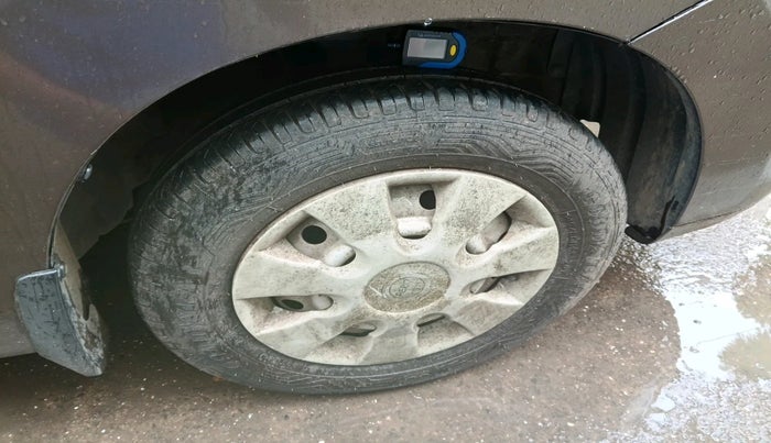 2011 Maruti Wagon R 1.0 LXI, Petrol, Manual, 64,190 km, tyre