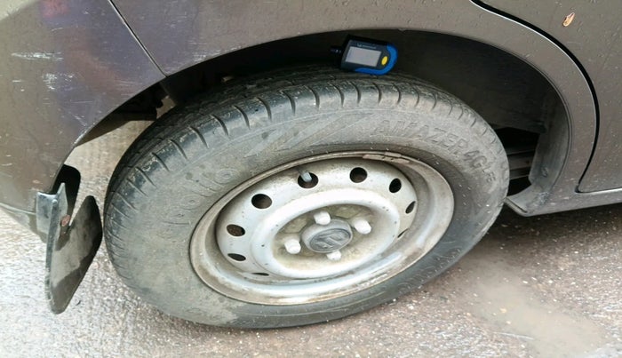 2011 Maruti Wagon R 1.0 LXI, Petrol, Manual, 64,190 km, tyre