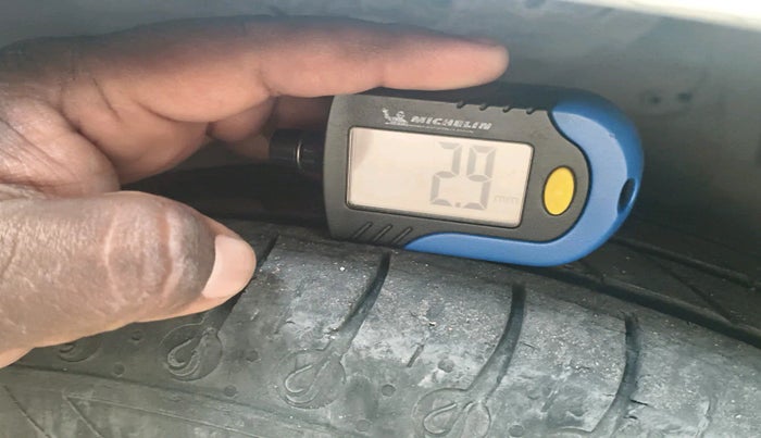 2015 Honda Brio S MT, Petrol, Manual, 96,156 km, tyre