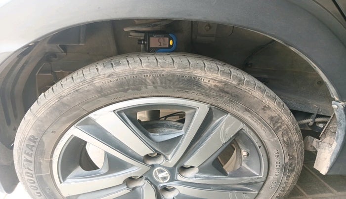 2022 Tata TIAGO NRG XZ AMT, Petrol, Automatic, 27,210 km, tyre