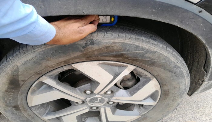 2021 KIA SONET HTX 1.5, Diesel, Manual, 1,18,191 km, tyre