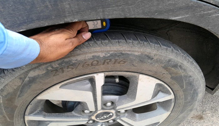 2021 KIA SONET HTX 1.5, Diesel, Manual, 1,18,191 km, tyre