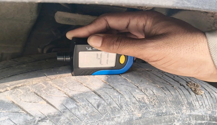 2024 Tata PUNCH PURE MT CNG, Petrol, Manual, 29,196 km, tyre