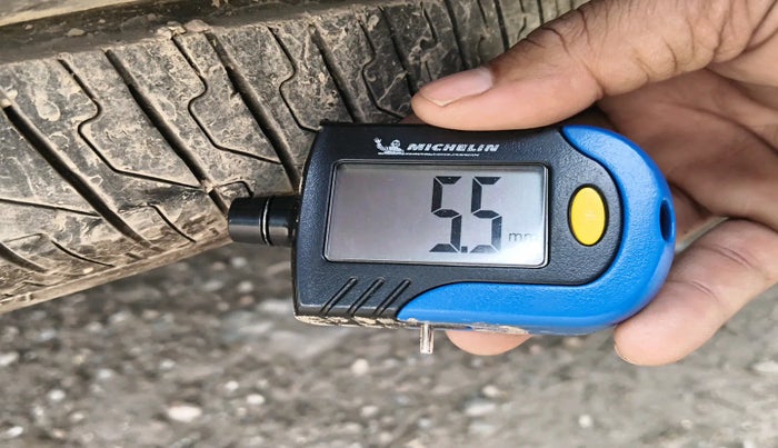 2024 Tata PUNCH PURE MT CNG, Petrol, Manual, 29,196 km, tyre