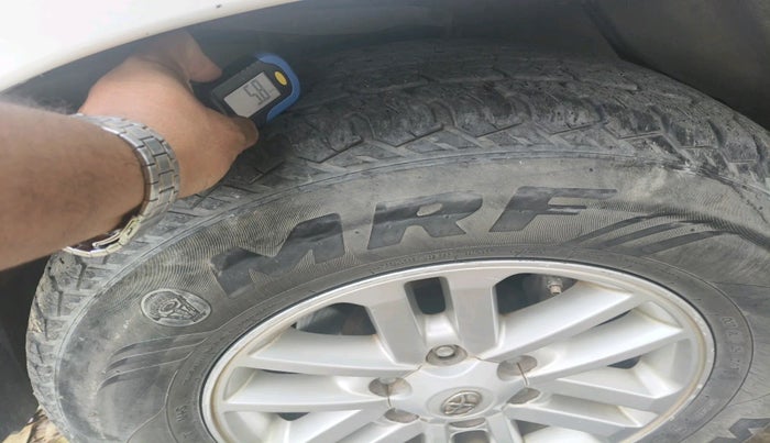 2012 Toyota Fortuner 3.0 4X4 MT, Diesel, Manual, 1,41,934 km, tyre