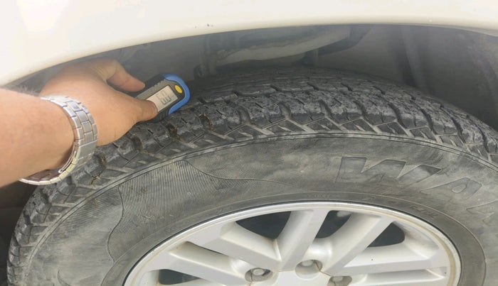 2012 Toyota Fortuner 3.0 4X4 MT, Diesel, Manual, 1,41,934 km, tyre